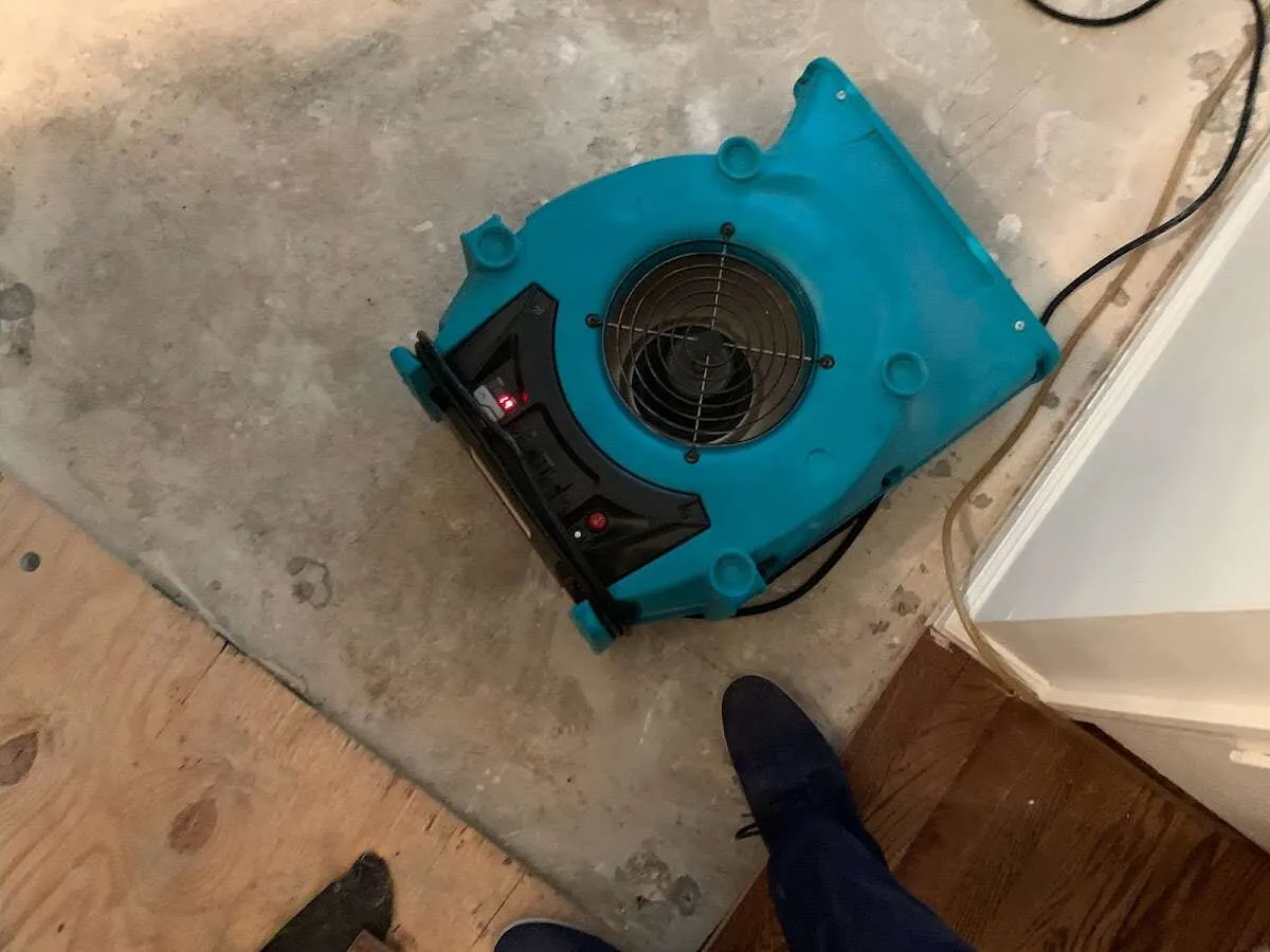 Air mover drying subfloor during Leak Detection & Repair in North Las Vegas